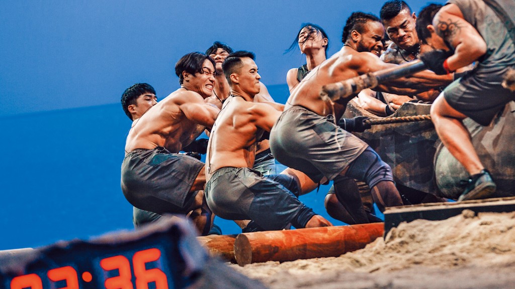 Netflix在去年初推出的運動綜藝《體能之巔:百人大挑戰》播出後大受關注,並已宣布續訂第二季。 Netflix在去年初推出的運動綜藝《體能之巔:百人大挑戰》播出後大受關注,並已宣布續訂第二季。