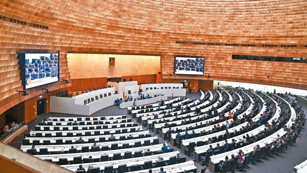 泰國選舉委員會敲定二〇二六年二月八日舉行大選。