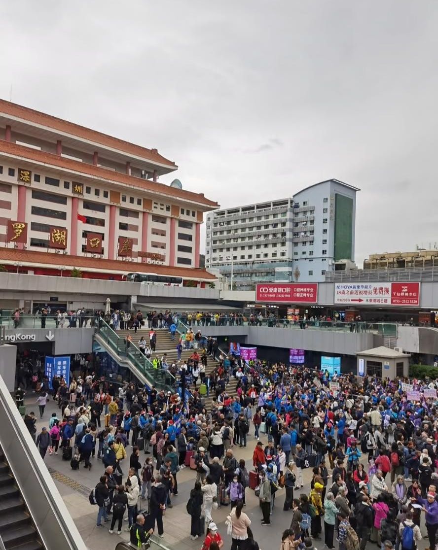 有網民分享一次先後在香港和內地維修眼鏡的經驗。  