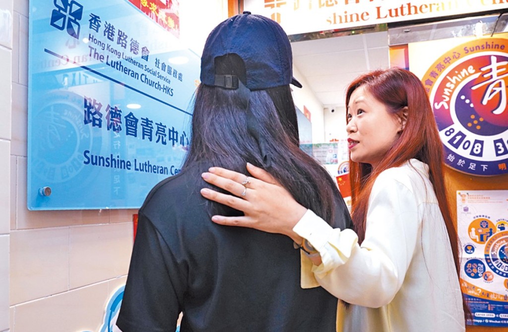 陳太兩母子其後加入路德會青亮中心接受輔導，助兒子戒賭。