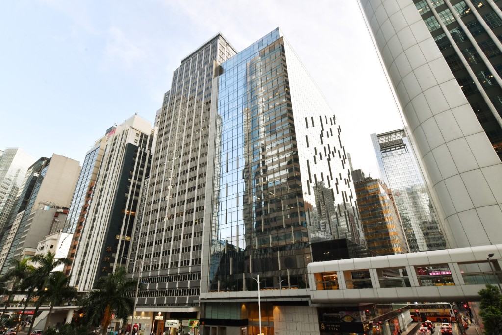 知情人士透露,是次交易由準買家與業主直接交易,並沒有中介。 知情人士透露,是次交易由準買家與業主直接交易,並沒有中介。