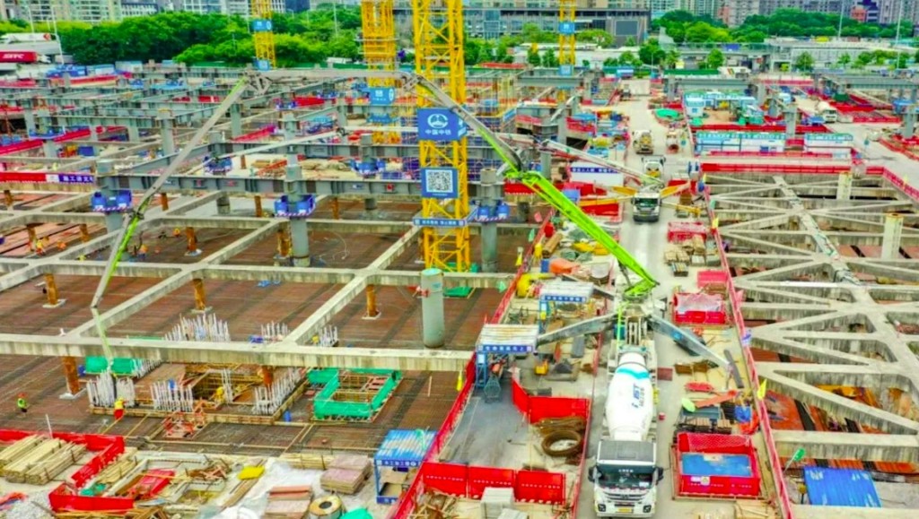 皇崗口岸重建工程料今年完成。 皇崗口岸重建工程料今年完成。
