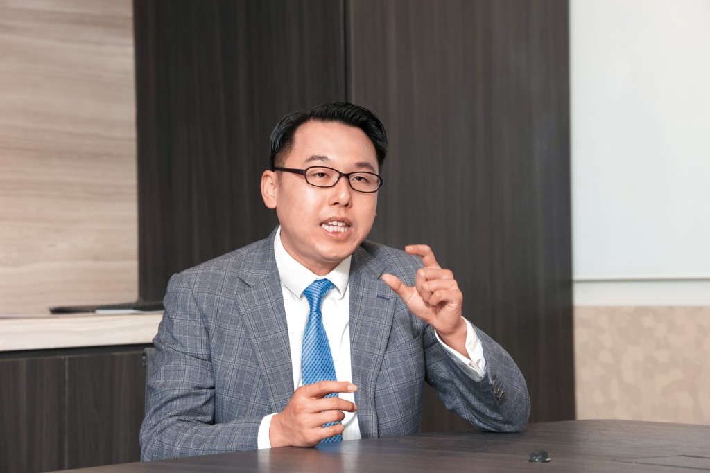 香港股票分析師協會理事溫傑稱，下半年整體大市氣氛影響了IPO表現。