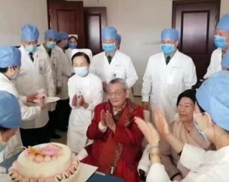2020年朱鎔基在醫院渡過92歲生日。
