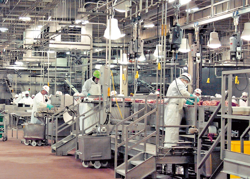 在美國內布拉斯加州列星頓鎮營運超過三十年的牛肉加工廠即將關閉，三千二百名工人將失去工作。