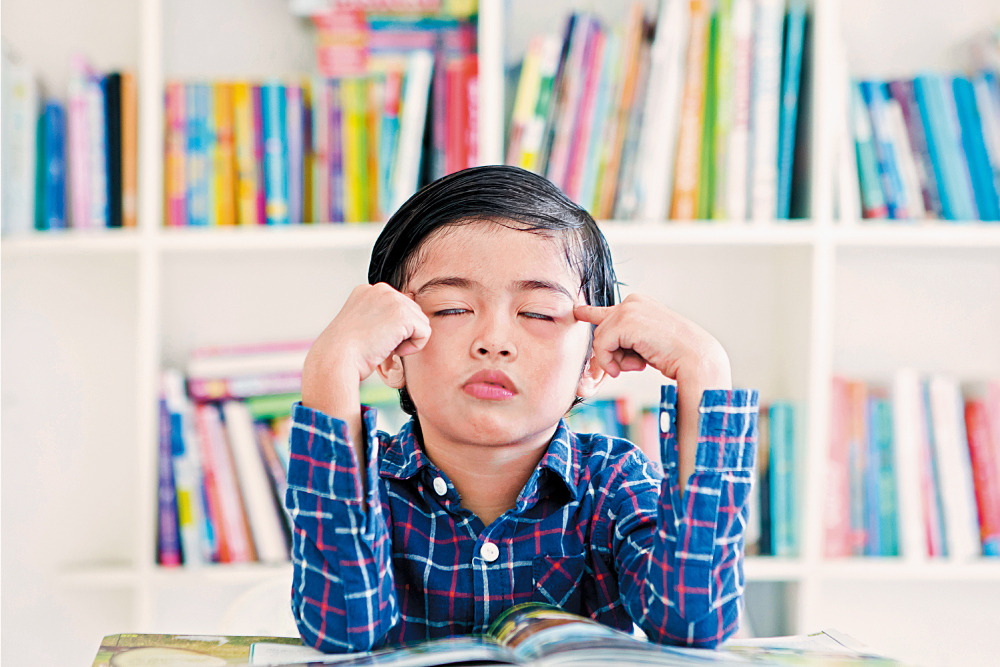 ADHD易導致小朋友出現專注力下降及行為衝動等問題。