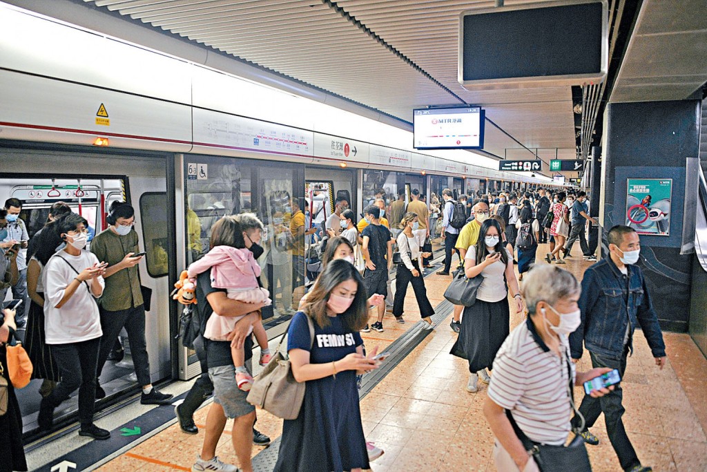 計劃分配25個名額給修讀工程學及運輸或物流相關學士學位課程的學生，另20個名額給予港鐵學院的文憑及高等文憑課程學員。