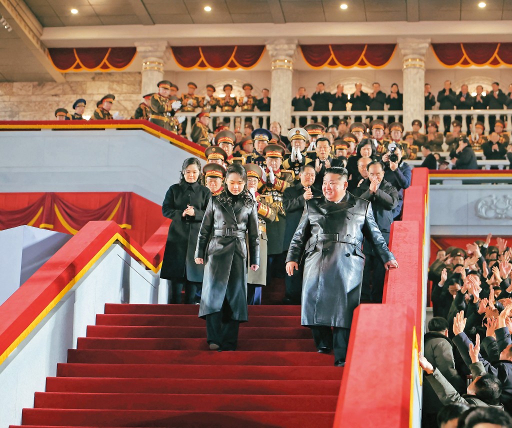 年僅十三歲的金主愛，近年頻頻陪伴父親出席公開活動，近日有指她已擔任導彈總局局長，負責引領導彈的研究、開發與製造。