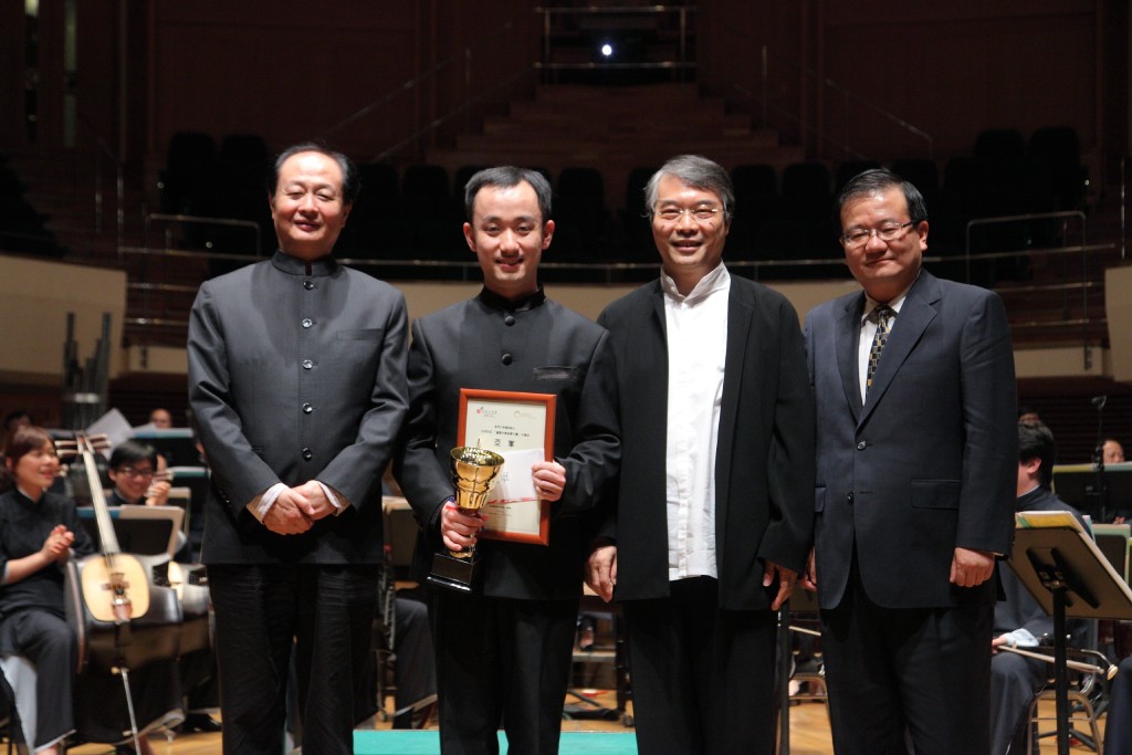 肖超於二〇一一年香港國際中樂指揮大賽中，獲得亞軍以及最受觀眾喜愛指揮獎的佳績。