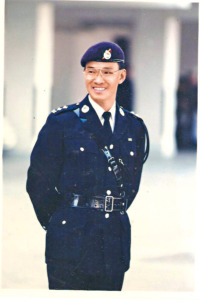 出身自警隊的添Sir,過往曾擔任機動部隊體能教官,又在警察田徑會的馬拉松興趣班指導同袍。 出身自警隊的添Sir,過往曾擔任機動部隊體能教官,又在警察田徑會的馬拉松興趣班指導同袍。