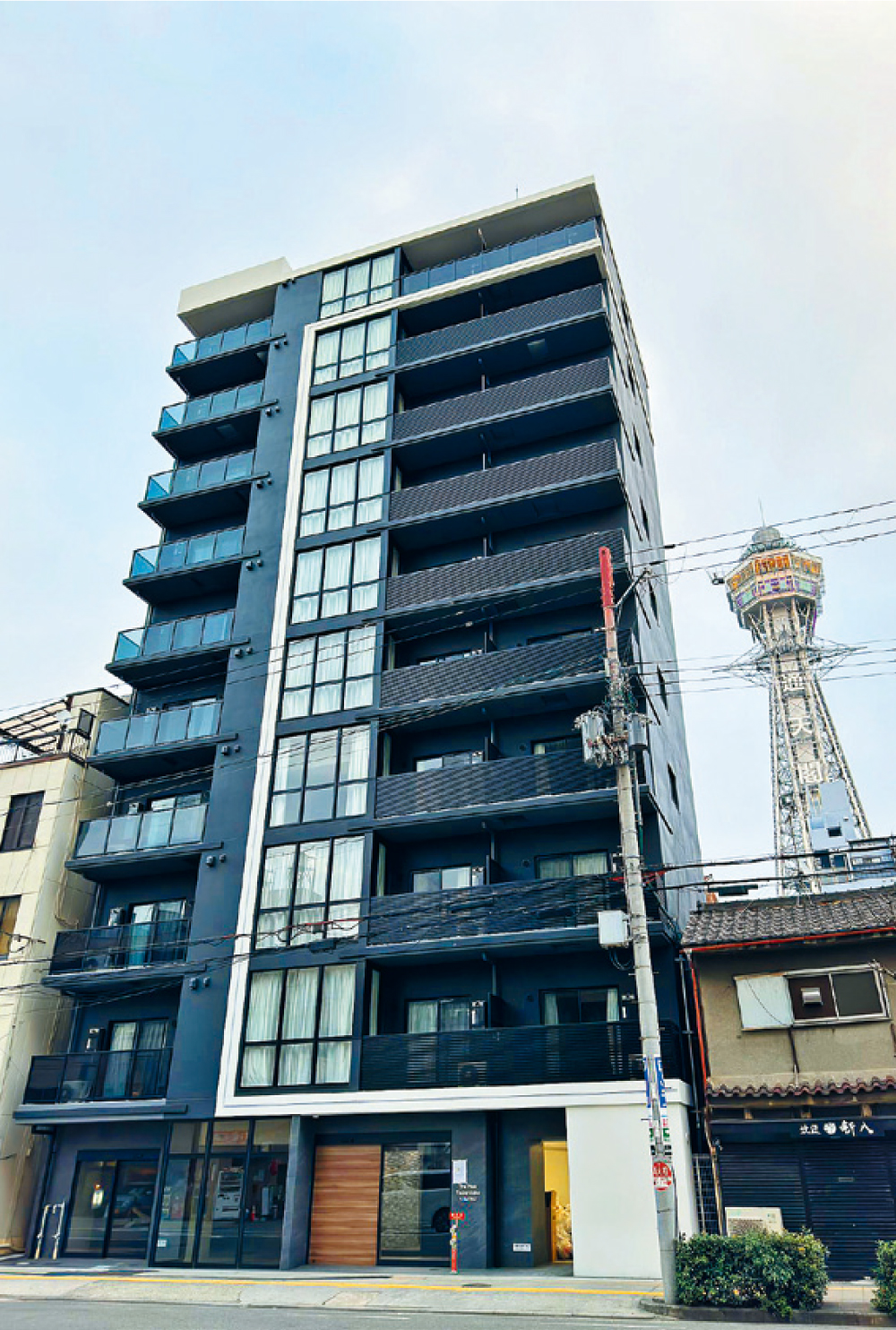 新近落成的大阪通天閣樓盤The Peak Tsutenkaku，業主最近陸續收樓，對樓盤內外質素給予極高評價。