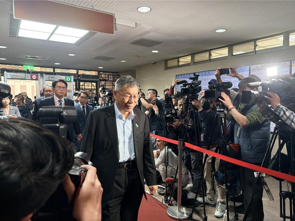 柯文哲抵達北院聆判。 中時