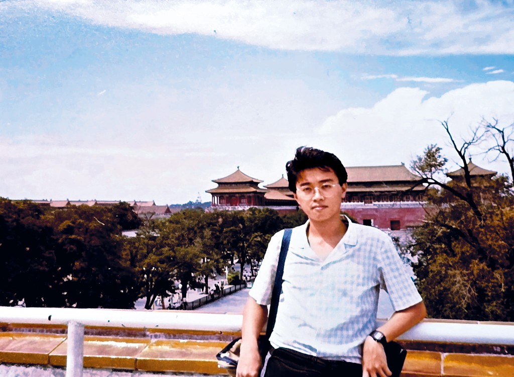 攻讀港大碩士期間，劉智鵬曾赴北京多家圖書館蒐集研究資料。