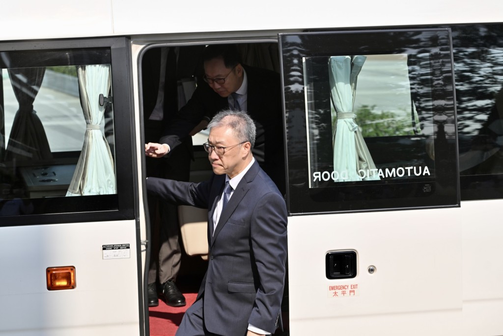 獨立委員會主席陸啟康法官。