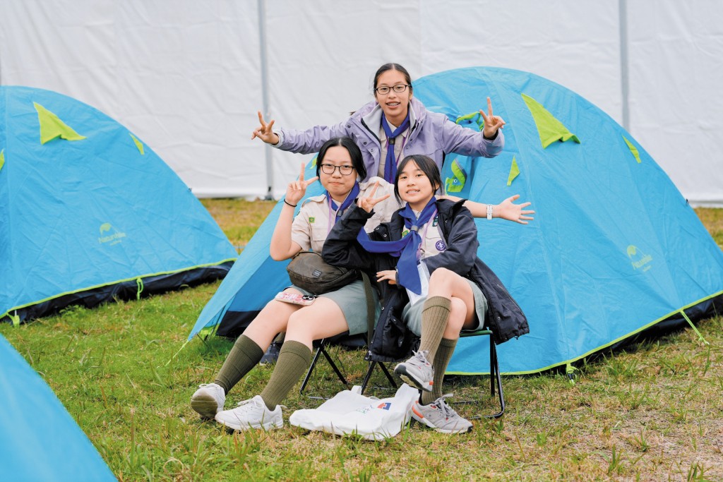 童軍成員在營地享受五天四夜的露營生活。