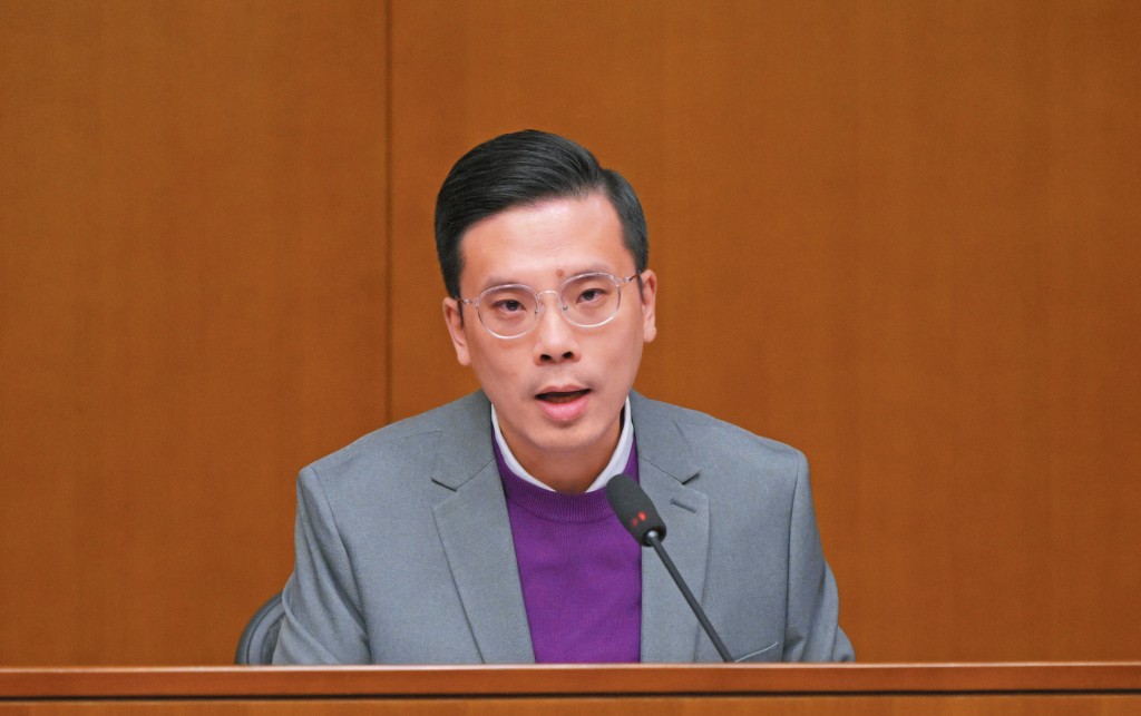 梁文廣建議,規管仿零食包裝的非食用產品須清晰、令市民易明的中英文警示。 梁文廣建議,規管仿零食包裝的非食用產品須清晰、令市民易明的中英文警示。