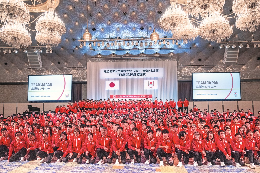 日本今屆派出破紀錄的九百多名運動員出賽亞運，希望有地利之助取得好成績。