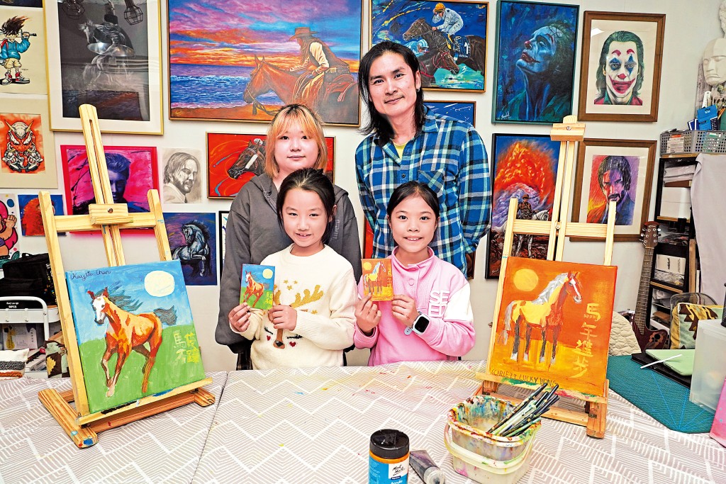 小朋友可以將自己所設計的馬匹畫作，變成實體利是封，滿足感十足。