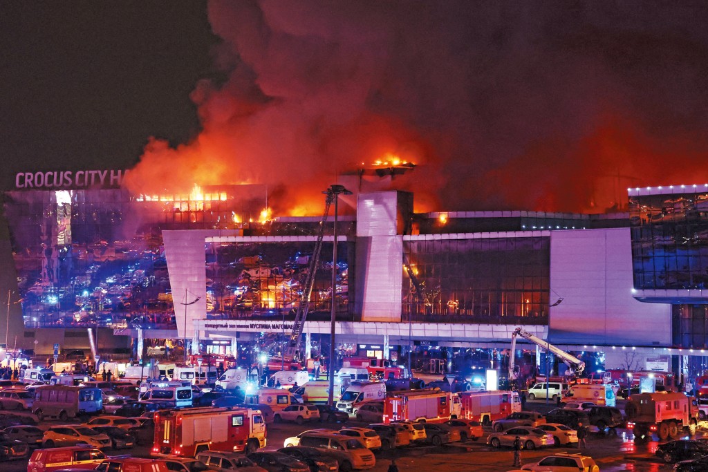 ISIS「呼羅珊分支」在莫斯科發動的恐襲,造成至少一百三十七人死亡。 ISIS「呼羅珊分支」在莫斯科發動的恐襲,造成至少一百三十七人死亡。