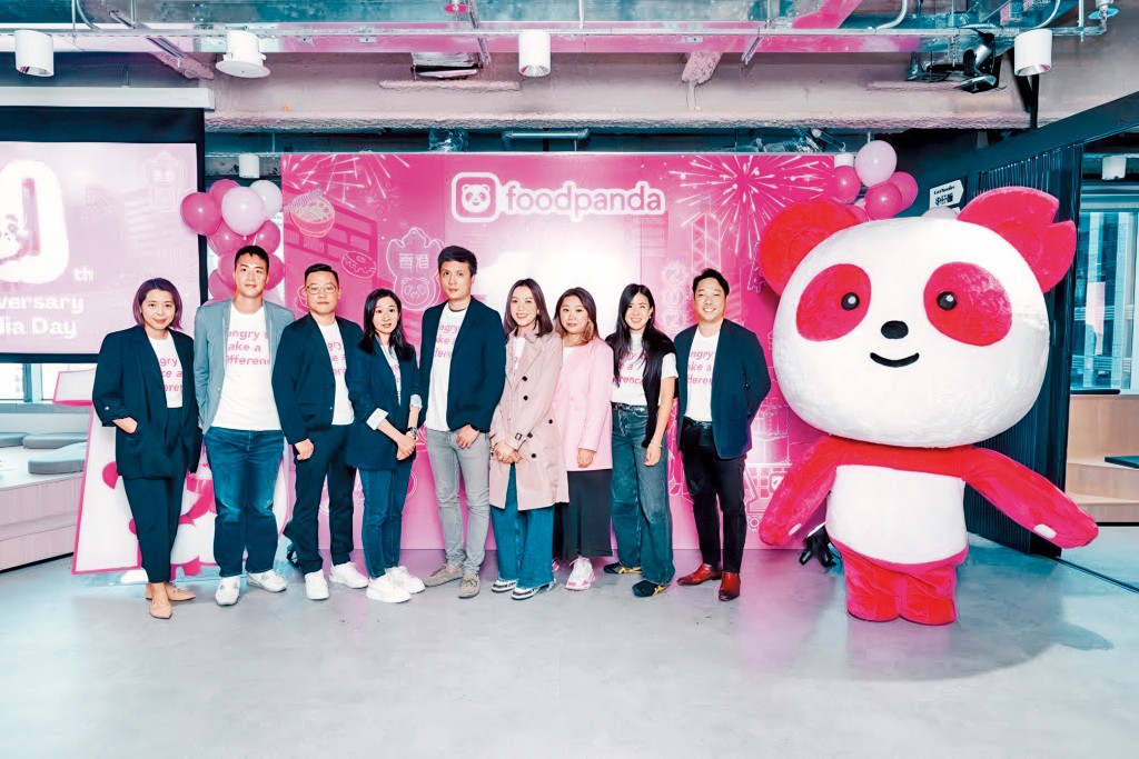 據多個商戶稱,foodpanda現時收取外賣自取佣金為百分之三十三,foodpanda回應查詢時稱會持續審視和提升服務,創造共贏價值。 據多個商戶稱,foodpanda現時收取外賣自取佣金為百分之三十三,foodpanda回應查詢時稱會持續審視和提升服務,創造共贏價值。