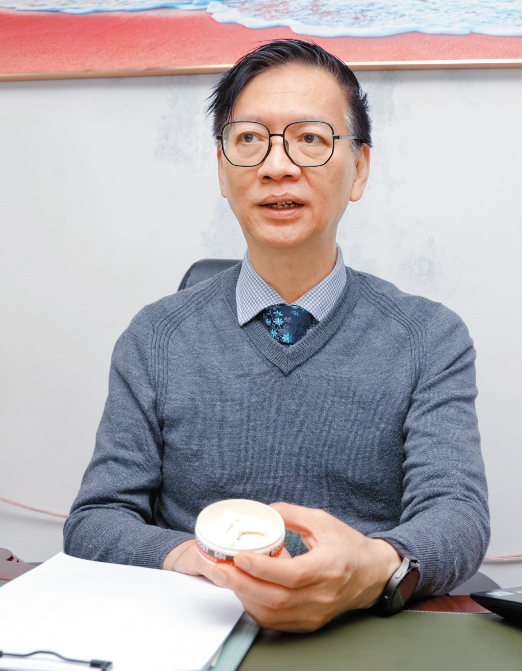 丁錫全指出，攝取過量的咖啡因有機會對身體造成不同的損害，嚴重會導致死亡。