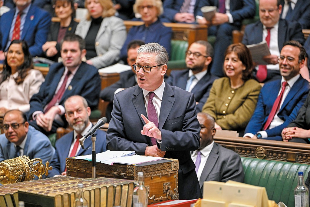 受到改革黨的狙擊，施紀賢批評改革黨的移民政策是「種族主義」且「不道德」。