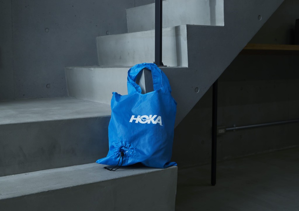 完成參觀 HOKA FLYLAB可憑電郵到指定銷售商店鋪換領 HOKA Tote Bag 一個，十分實用。