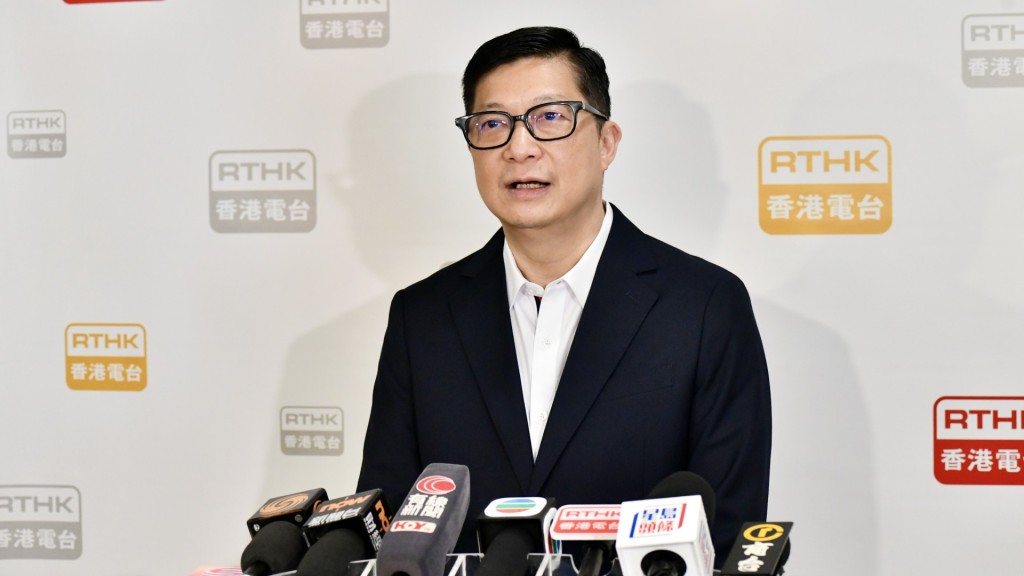 新皇崗口岸通關演練順暢 鄧炳強：優化標示防交匯處塞車 爭取十一前安全啟用