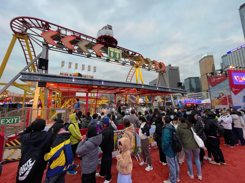 無懼港人北上消費潮AIA友邦嘉年華闊別4年再現中環海濱