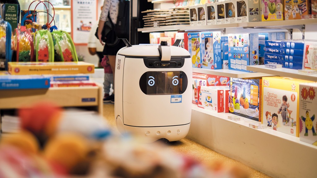 曾氏集團早前與智慧物流機器人服務企業Rice Robotics簽署戰略業務及投資協議,為其在中東、內地和香港的業務擴張提供戰略建議。 曾氏集團早前與智慧物流機器人服務企業Rice Robotics簽署戰略業務及投資協議,為其在中東、內地和香港的業務擴張提供戰略建議。
