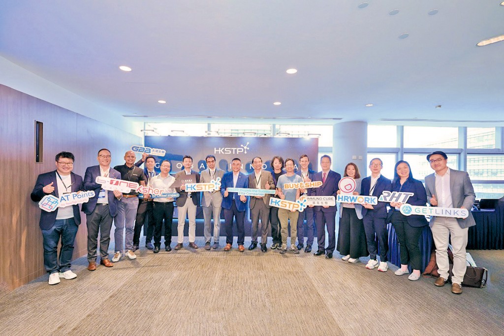 香港科技園的精英企業計劃協助具高發展潛力公司提供資金、融資等一系列支援，PressLogic 亦為計劃成員之一。