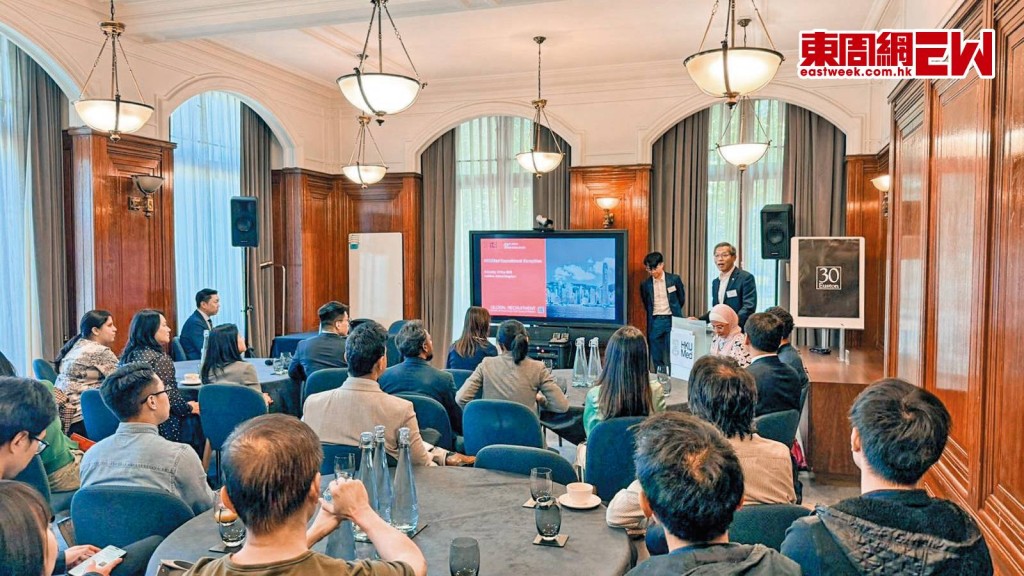 劉澤星去年五月曾率團到英國倫敦舉辦招聘活動，同行還有多位港大醫學院高層。