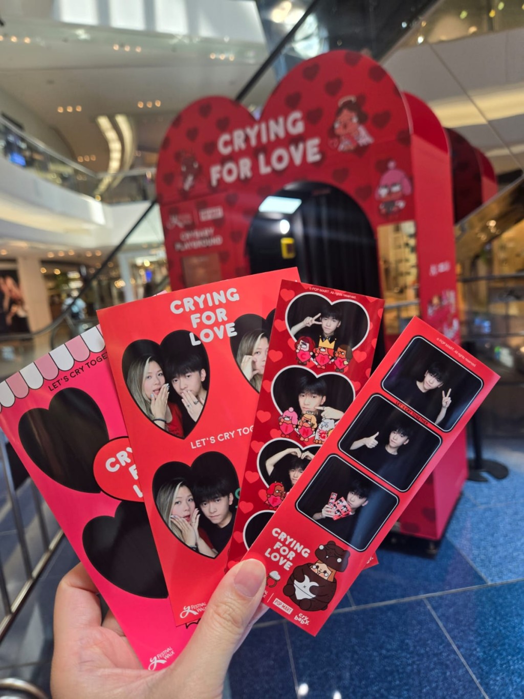 CRYBABY - 主題自拍亭兼Crying For Love相框 