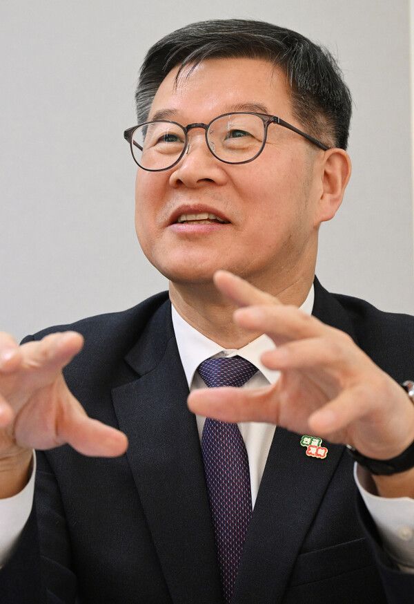 李基日 李基日