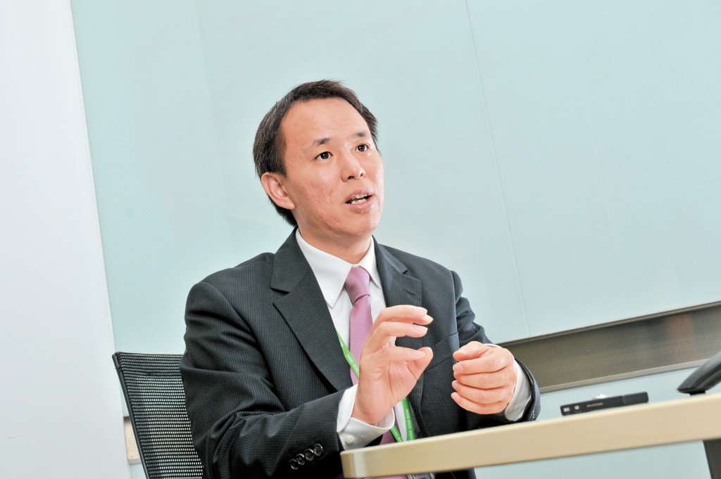 溫灼培認為,香港信譽優良,外國可用人民幣買黃金並存放在香港。 溫灼培認為,香港信譽優良,外國可用人民幣買黃金並存放在香港。