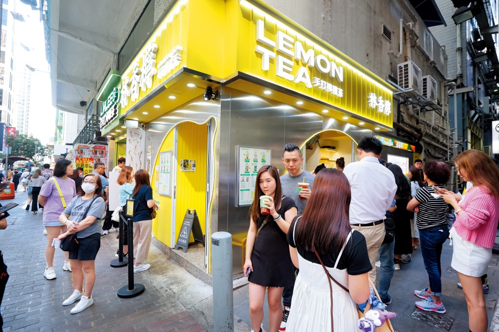 不少內地茶飲品牌最近都打入香港,包括林香檸等。 不少內地茶飲品牌最近都打入香港,包括林香檸等。