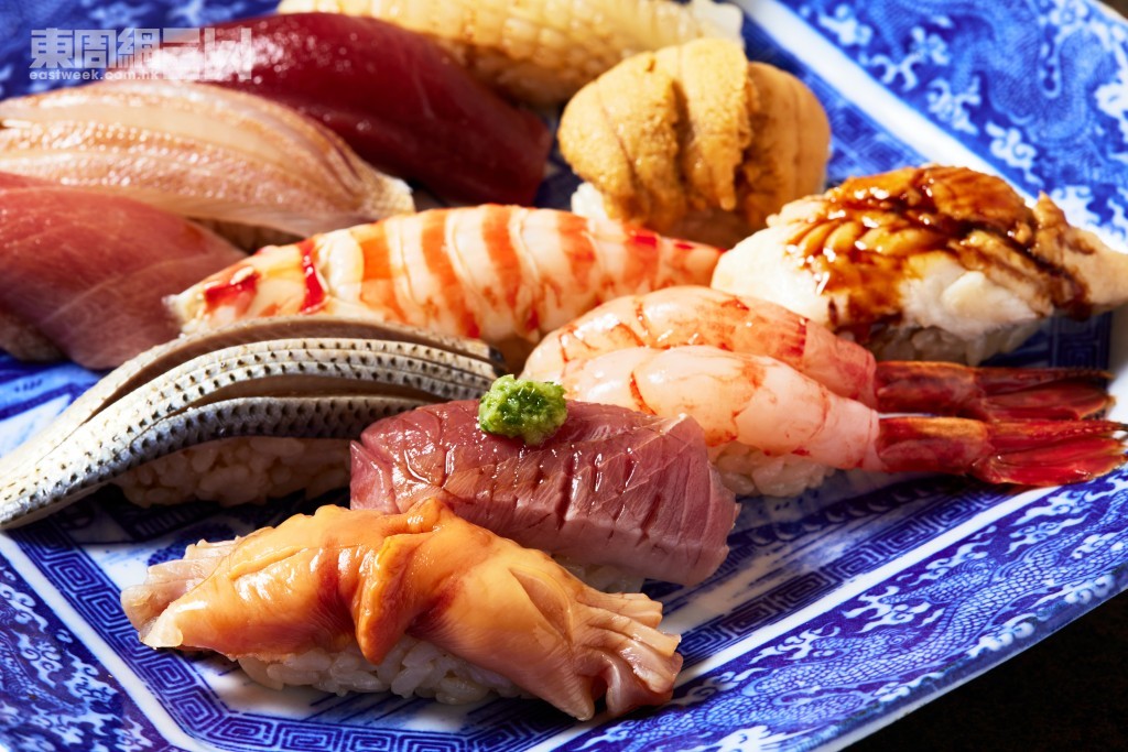 食客可在「魚河岸 立食い鮨 きいつ」內，以親民的立食價格，品嚐由豐洲市場直送新鮮魚生製的江戶前壽司。