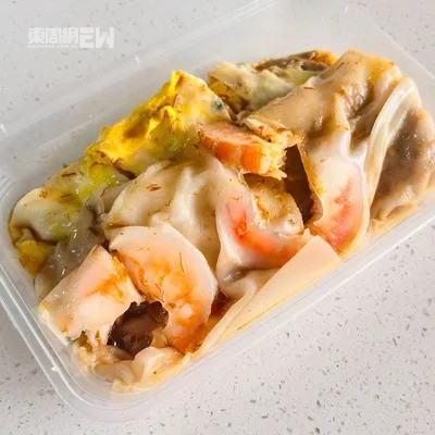 店家被網民封為深圳最好的腸粉店，每逢午市都人山人海。