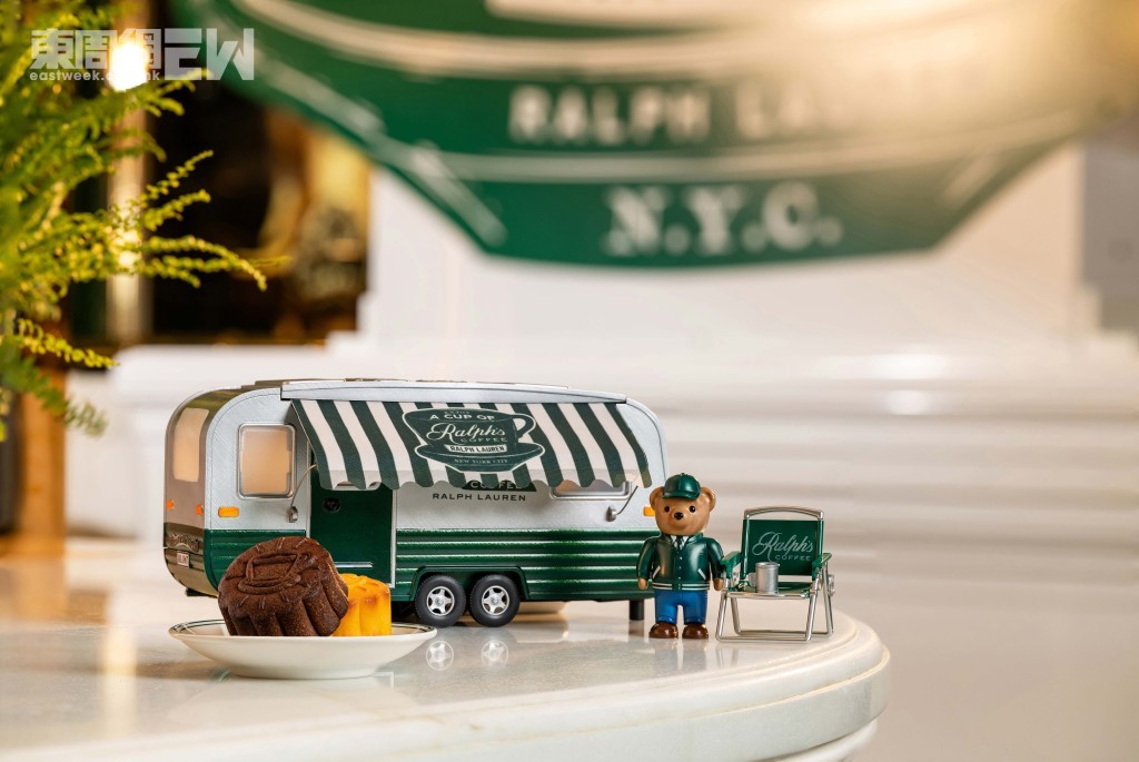 Ralph's Coffee特別版限定月餅禮盒 $588/盒 美式復古露營車禮,造型精緻。 Ralph's Coffee特別版限定月餅禮盒 $588/盒 美式復古露營車禮,造型精緻。
