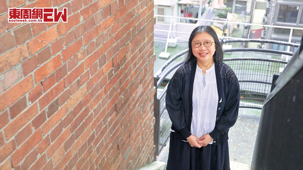 二○一二年,黎穎詩成立香港首個社區故事平台「城市日記」,記錄城市中普羅大眾的日常生活。