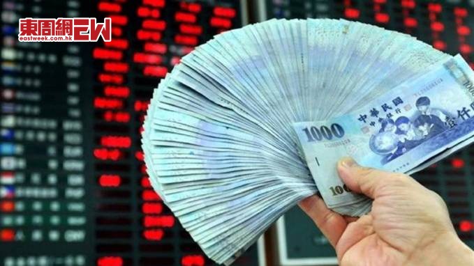 新台幣一個月升值10%，漲幅驚人。