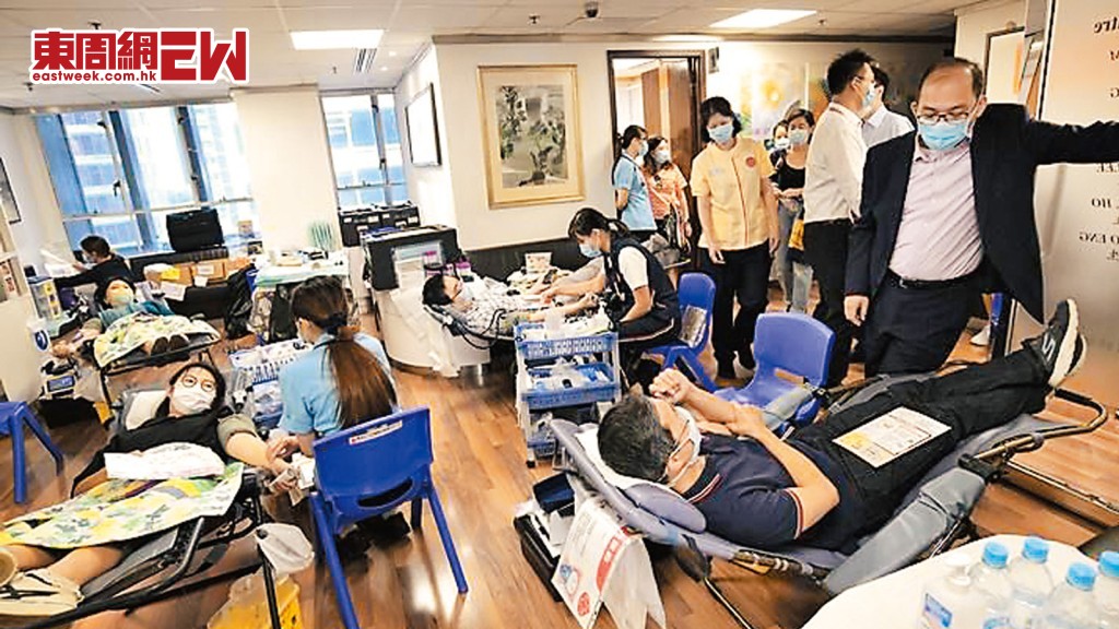 維持冬季血庫存量，香港紅十字會輸血服務中心呼籲市民提早捐血助人。
