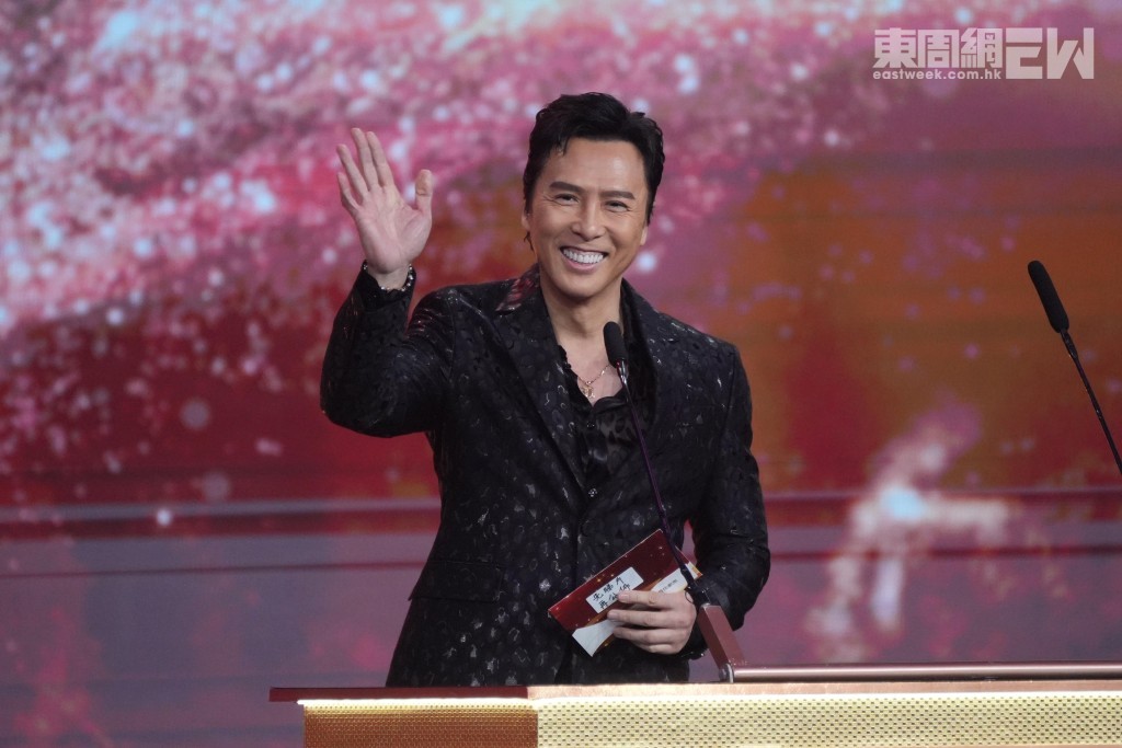 國際巨星甄子丹擔任頒獎嘉賓,頒發「最佳劇集」一獎。 國際巨星甄子丹擔任頒獎嘉賓,頒發「最佳劇集」一獎。
