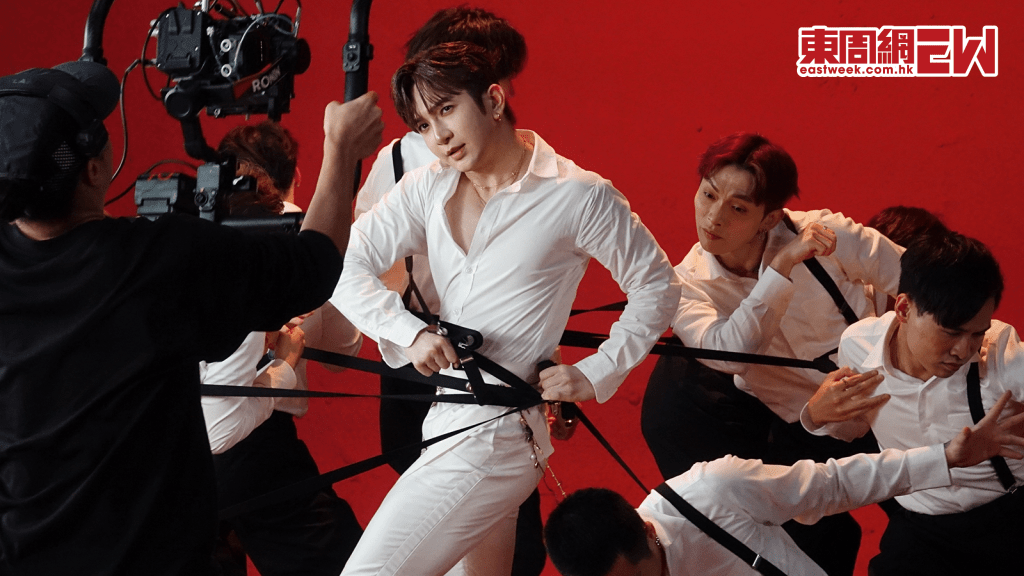 教主盧瀚霆Anson Lo新歌挑戰高難度「吊帶舞」 性感造型迷爆教徒！