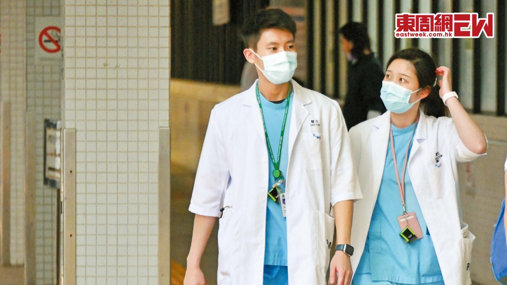 首二百位醫管局人員完成「我國我家」培訓系列課程，可獲發禮券。