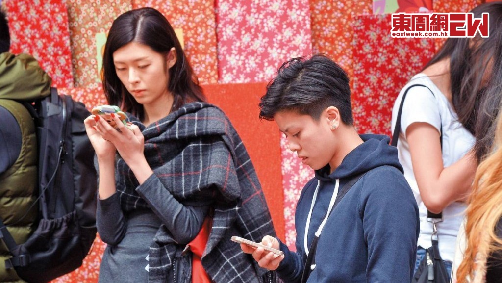 春節是中國全民同時在線、社交高度集中和情緒最放鬆的時間，科企巨頭都透過派紅包，爭取機會把AI塞進幾億人的電話中。