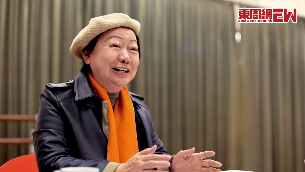 自七十年代開始致力舞蹈表演、編導及統籌近一百多齣舞蹈作品。
